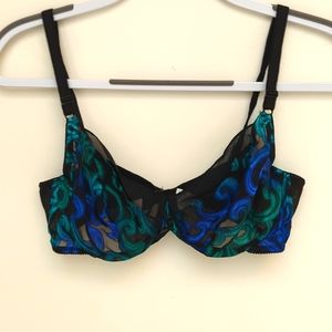 Beautiful Oscar de la Renta Bra